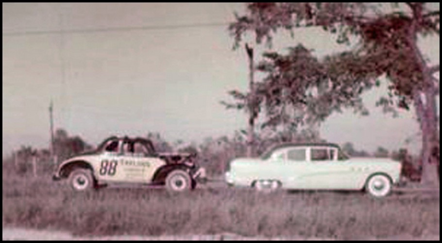Bruce Van Dyke towing to Merrittville 1955. Courtesy of Rick Kavanagh