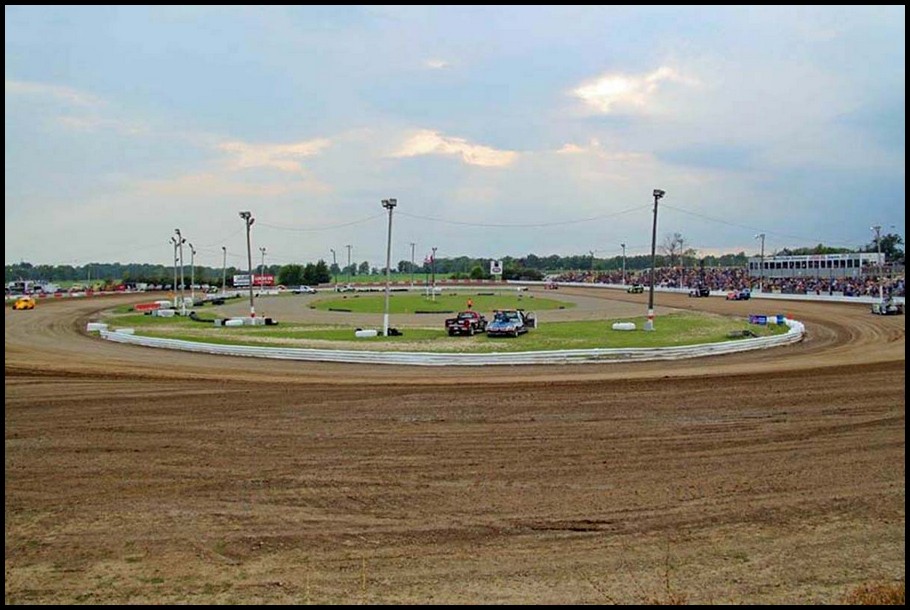 Merrittville Speedway. Courtesy of Rick Kavanagh