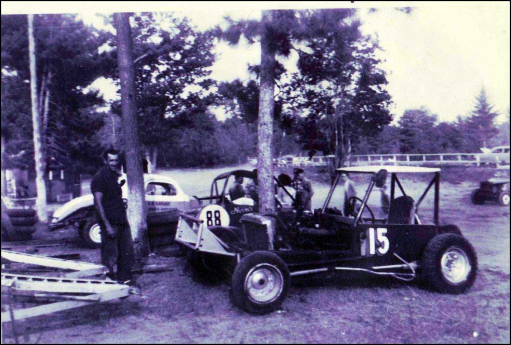 Murray Poirier #15 at Wasaga Beach Speedway 1965. Courtesy of Don Roberts